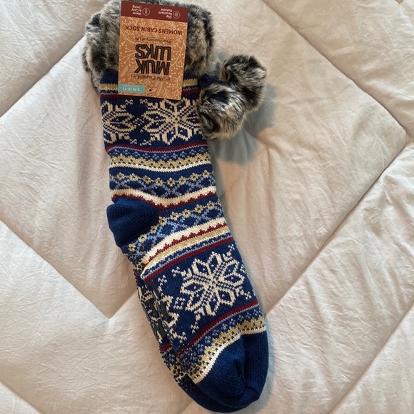 Muk Luks Women’s Cabin Sock Blue, Size S/M (5-7) - Picture 1 of 6